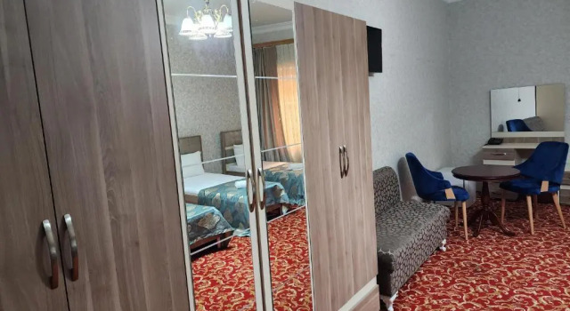 Четырёхместный номер Standard Golden Rose Hotel