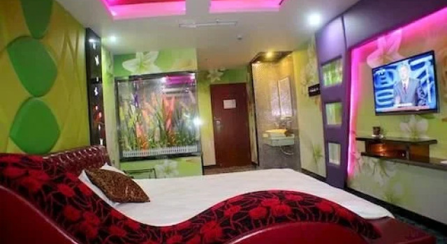Aijiu Hotel, Varaa Hotelli Songjiang Shanghai