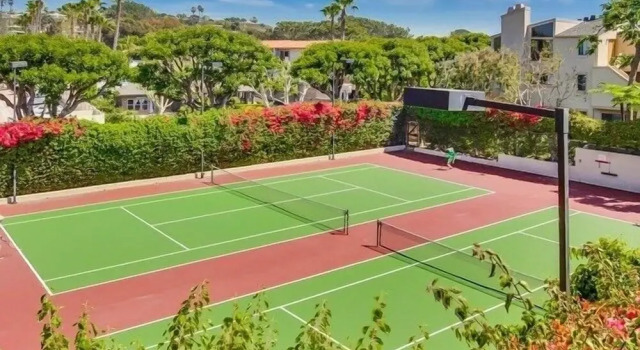 Beachfront Townhome in Solana Beach features Private Den SS166 by RedAwning, Book Lejlighed Solana Beach Californien