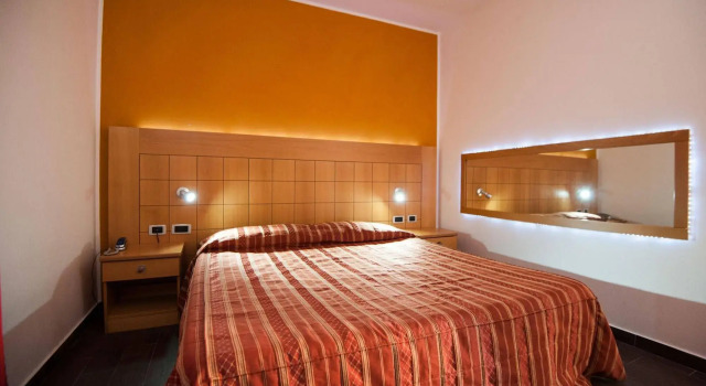Orange Motel, Забронировать Мотель Верджате Provincia di Varese