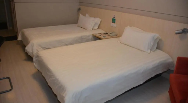 Номер Standard Jinjiang Inn Hotel Tianjin Jintang Highway Steel pipe company Light rail station Branch