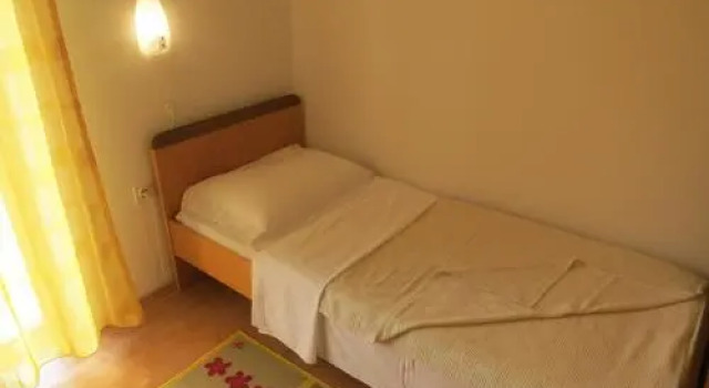 Apartments Josipa near the Center, Забронировать Апартаменты/квартира Отели Малинска с парковкой, Парковка