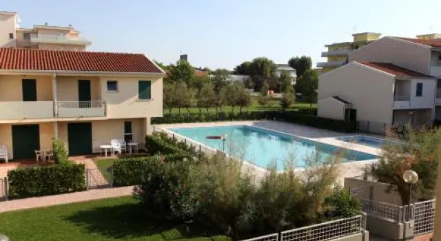 Villaggio Luna Due, Забронировать Отель Каорле Линьяно-Ривьера