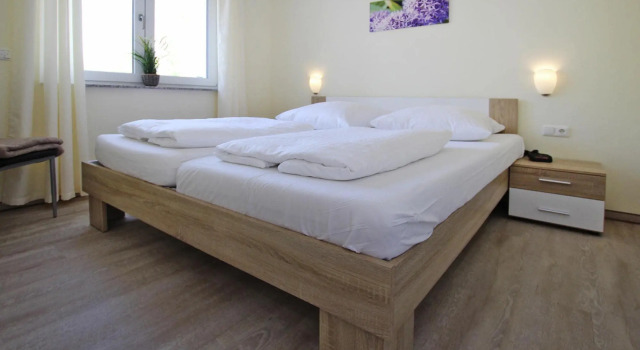 Reihenhaus in Plau am See mit Terrasse und Balkon, Забронировать Отель Плау-ам-Зе Plauer See