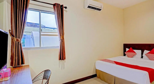 Люкс Deluxe OYO 90350 Hotel Five Star 2
