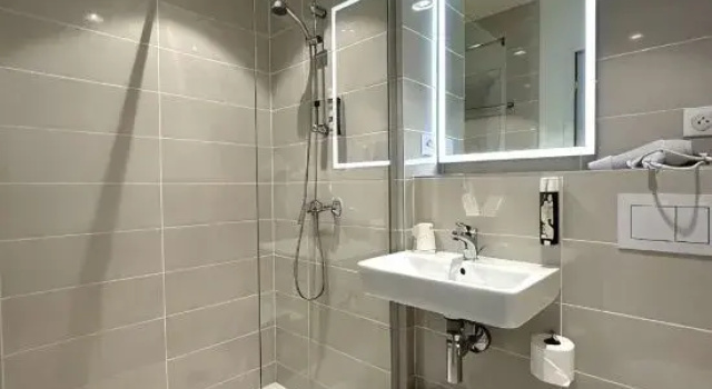 Standart tek kişilik oda Adonis le Castellet