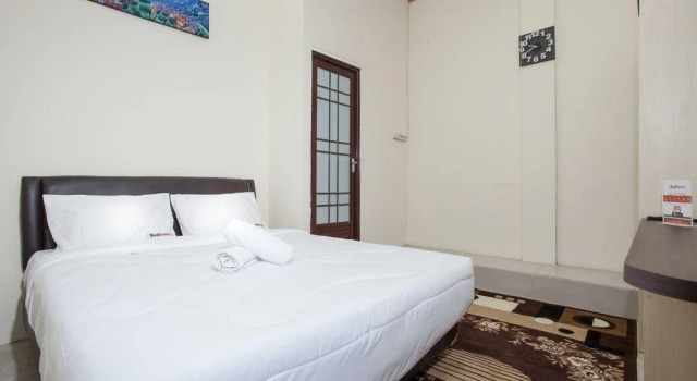 Sky Inn Syariah Mastrip 1 Surabaya by Reddoorz