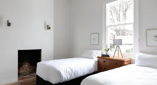 Apartment Battery Point Manor