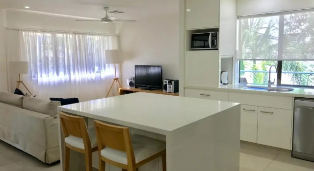 Апартаменты Noosa Boutique Apartments & Elkhorn Villas