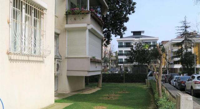 Modern Bohemian Apt 2 Bdr-fenerbahce-by The Sea, Varaa Hotelli Hotellit Marmara-alue pysäköinnillä, Pysäköinti