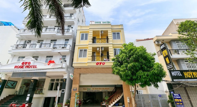 OYO 482 Green Garden Hotel, Забронировать Отель Отели Вунгтау с парковкой, рядом с Статуя Иисуса Христа, Парковка