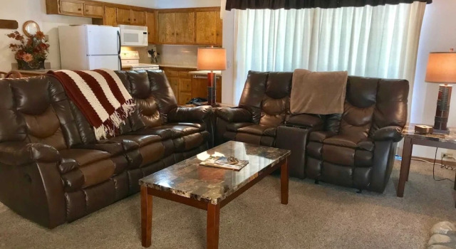 Mammoth S #136 2 Bedroom Condo, Забронировать Апартаменты/квартира Маммот-Лейкс Маммот, рядом с Гондольный подъемник Вилидж