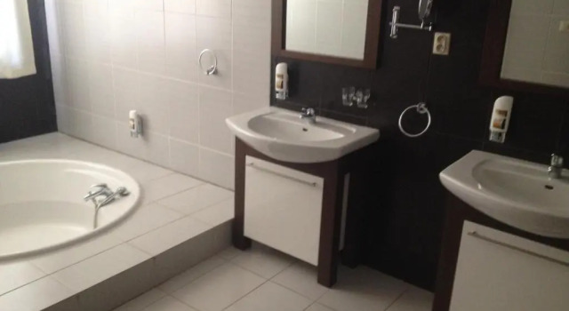 Люкс Garni Hotel Cosmopolitan