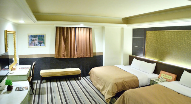 Трёхместный номер Standard Ying Zhen Hotel