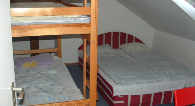 Четырёхместный номер Standard c 1 комнатой с балконом Ace Hostel