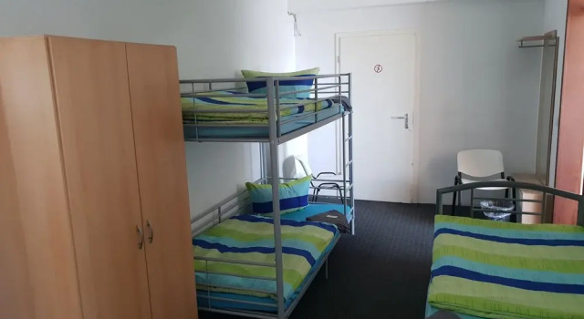 Pension Bukarest, Забронировать Отель Фюрт Middle Franconia, рядом с Фюртский музей радио