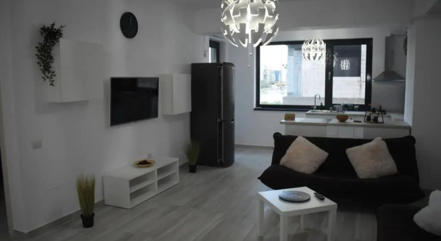 Apartment By The Lake with a View, Prenota Appartamento Navodari Mamaia-Sat