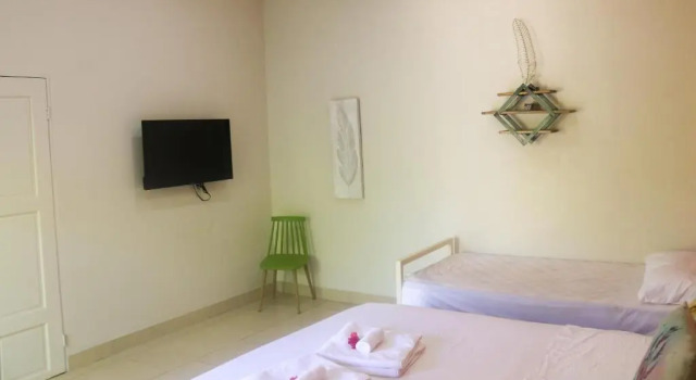 Трёхместный номер Standard с видом на сад Tee-K Lodge B&B