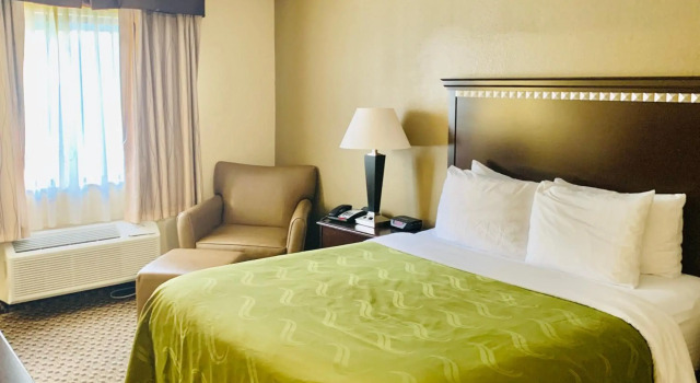 Quality Inn Macomb near University Area, Rezerwuj Hotel Macomb Illinois