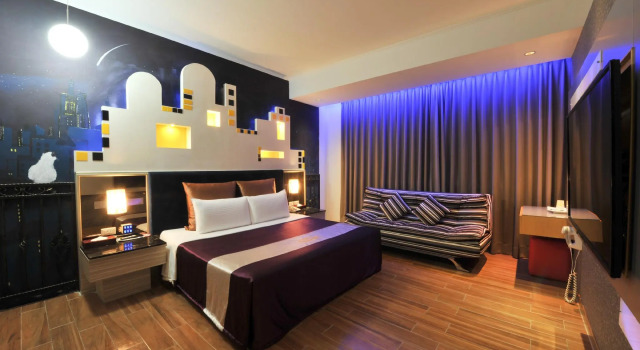 Кровать в общем номере ZJ Motel