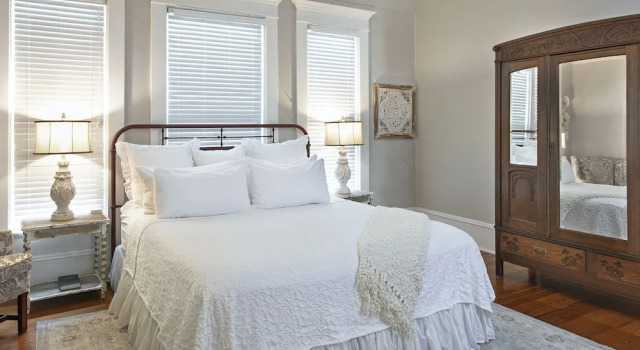 Katy House Bed and Breakfast, Prenota Hotel Smithville Texas