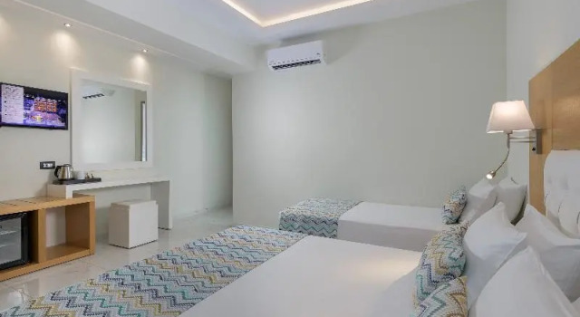 Двухместный номер Standard с балконом и с видом на сад Oceanis Park Hotel