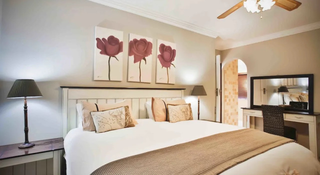 Luxo Suite Accommodation @ Van's