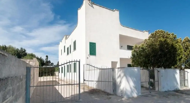 Residence Le Vele, Забронировать Апартаменты/квартира Отели Порто-Чезарео с парковкой, рядом с Scalo di Furno Archaeological Site, Парковка