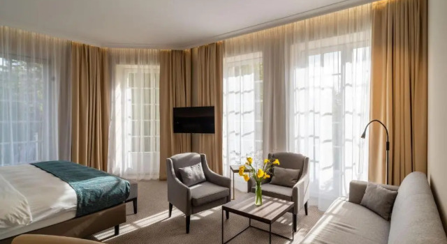 Полулюкс Parkhotel Kurhaus