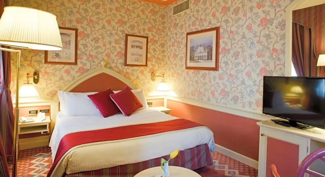 Superior Triple room Hotel Milano Regency