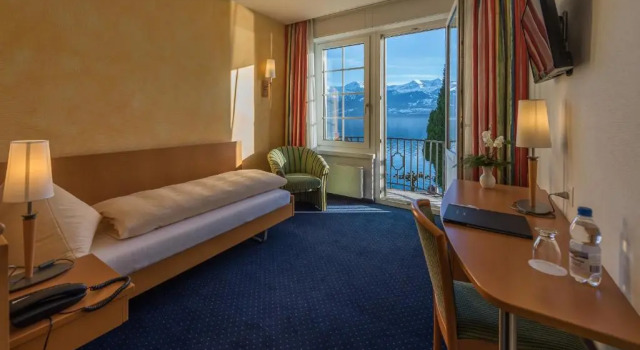 Одноместный номер Standard с балконом Parkhotel Gunten - Beach & Spa