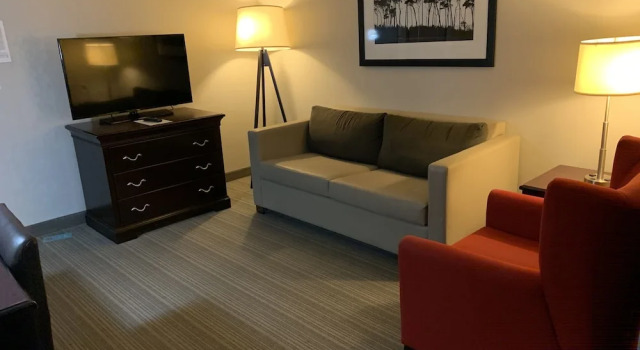 Люкс Country Inn & Suites by Radisson, Kearney, NE
