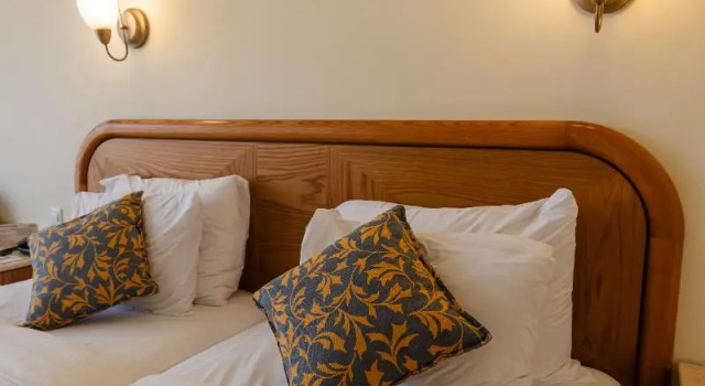 Трёхместный номер Standard Grand Court Hotel