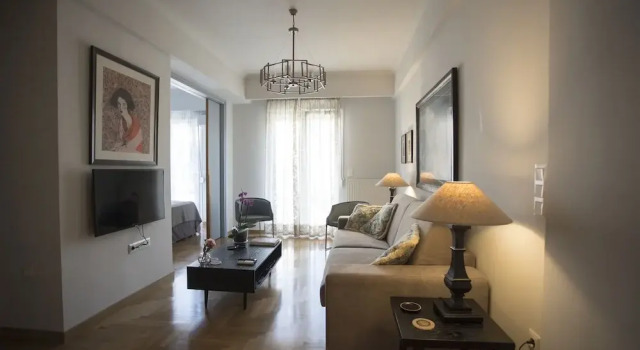 Elegant apartment under Acropolis, Забронировать Апартаменты/квартира Неос-Космос Афины, рядом с Холм Филопаппос