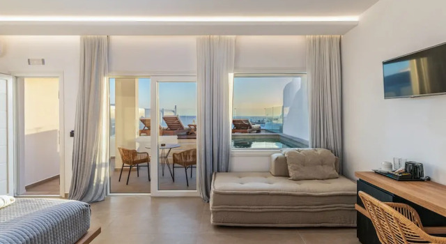 Полулюкс Avra Luxury Suites Mykonos