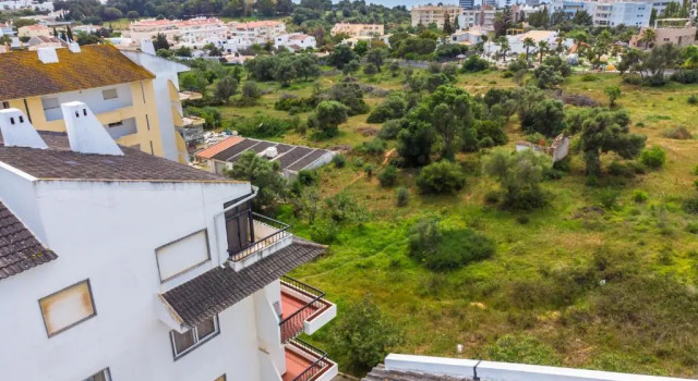 Sweet Beach Flat - Sea View-WIFI-AC - Alvor, Забронировать Отель Отели Алгарви с парковкой, Парковка