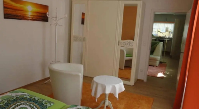 Top 2 Zi-Wohnung, 350 m zum See, Reserva ahora Hotel Hoteles en Baden-Wurtemberg con aparcamiento, Aparcamiento