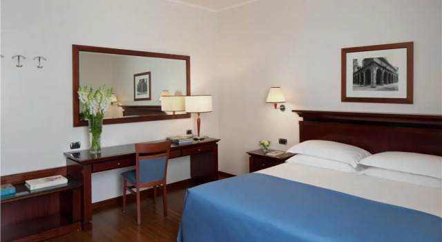Трёхместный номер Starhotels Excelsior