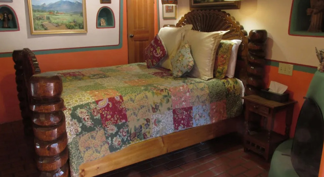 Люкс Deluxe La Dona Luz Inn an Historic B&B