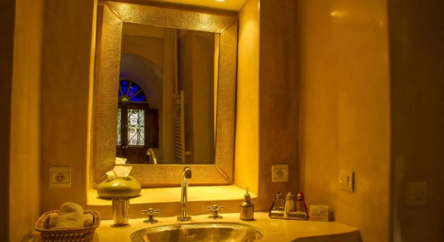 Camera Standard Riad Majala