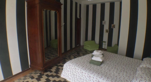 Jan House, Book Hotel Certosa Milano