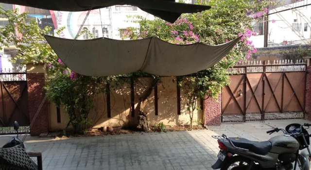 2 AC Rooms with Kitchen & Lounge near Ganges