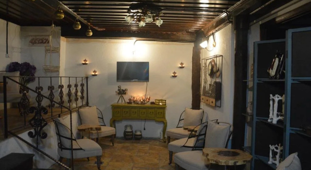 Theodore Butik Hotel