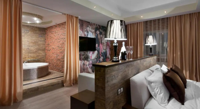 Апартаменты Deluxe De Gaulle Boutique Hotel