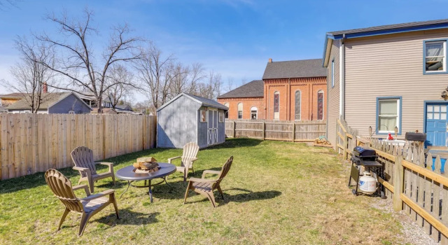 Апартаменты Walk to Dtwn: Seneca Falls Apt w/ Fire Pit!