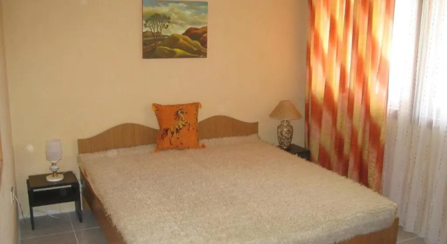 Апартаменты с балконом и с красивым видом из окна Guest House Preslav
