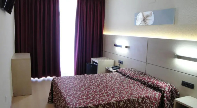 Двухместный номер Superior с балконом Hotel Esplendid