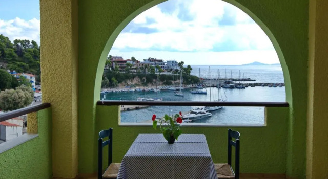 Haravgi Hotel, Забронировать Отель Отели Алонисос с завтраком, рядом с National Marine Park of Alonissos, Завтраки
