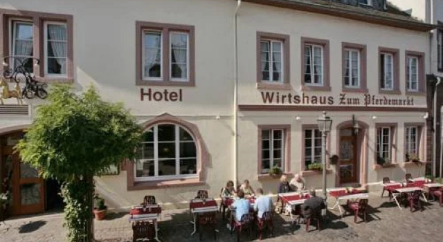 Wirtshaus zum Pferdemarkt, Забронировать Отель Саарбург Trier-Saarburg, рядом с Парк хищных птиц