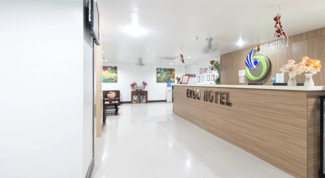 RedDoorz Plus near Vigan City Commercial Center, Забронировать Отель Виган 